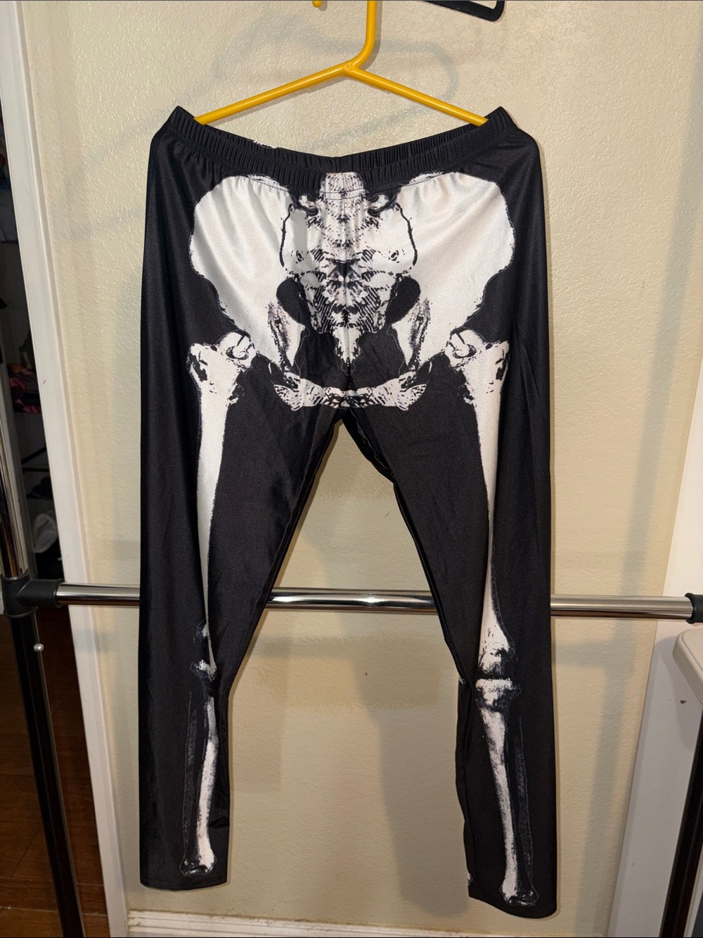 #222 NEW Medium leggings